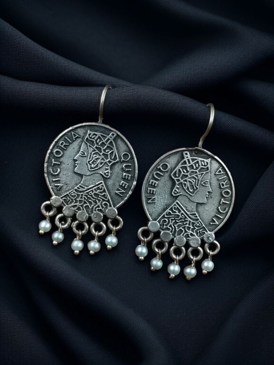 Queen Earings